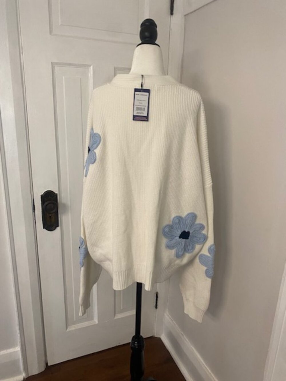 Smash + Tess Cardigan Daisy White & Blue Size 3XL - 4XL NWT! - Picture 4 of 16